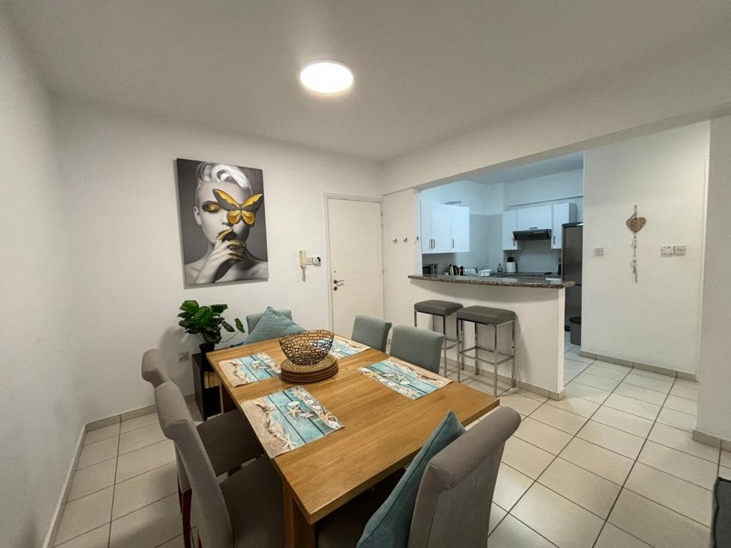 Cozy Apartment In Paphos Beautiful Complex Luaran gambar