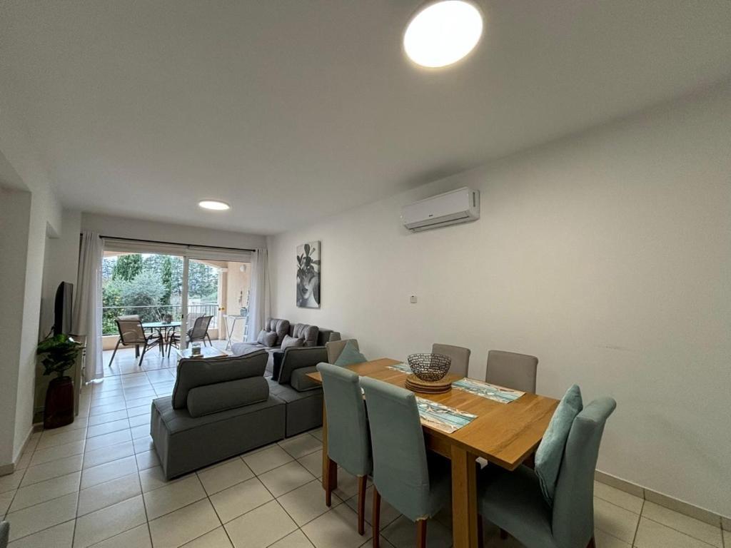 Cozy Apartment In Paphos Beautiful Complex Luaran gambar